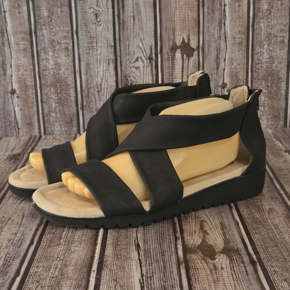 Sz 11 Womens Earth Spirit Black Vegan Leather Crisscross Strap Back Zip Sandals